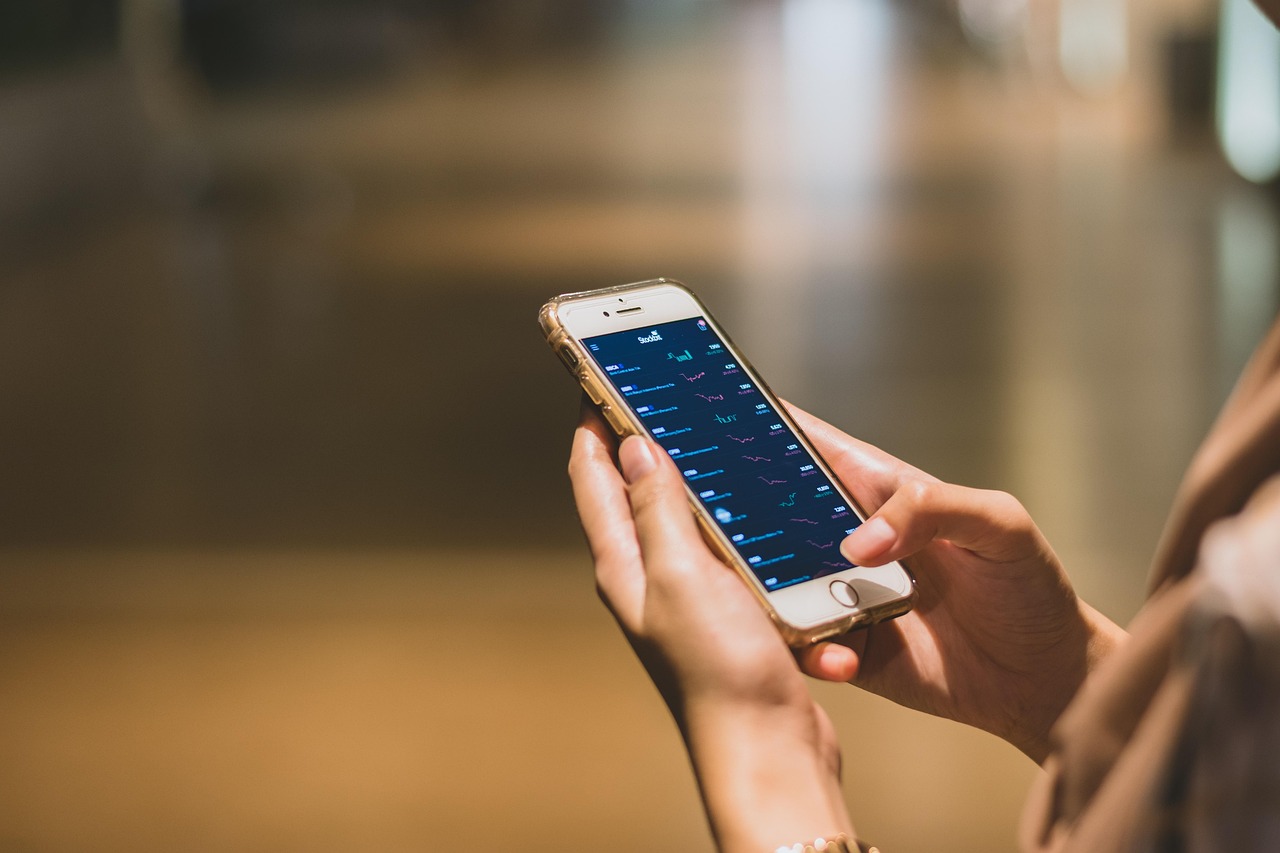 Mobile Online Betting Sites Comparison: Which Is Better for Indian Players in 2026?
